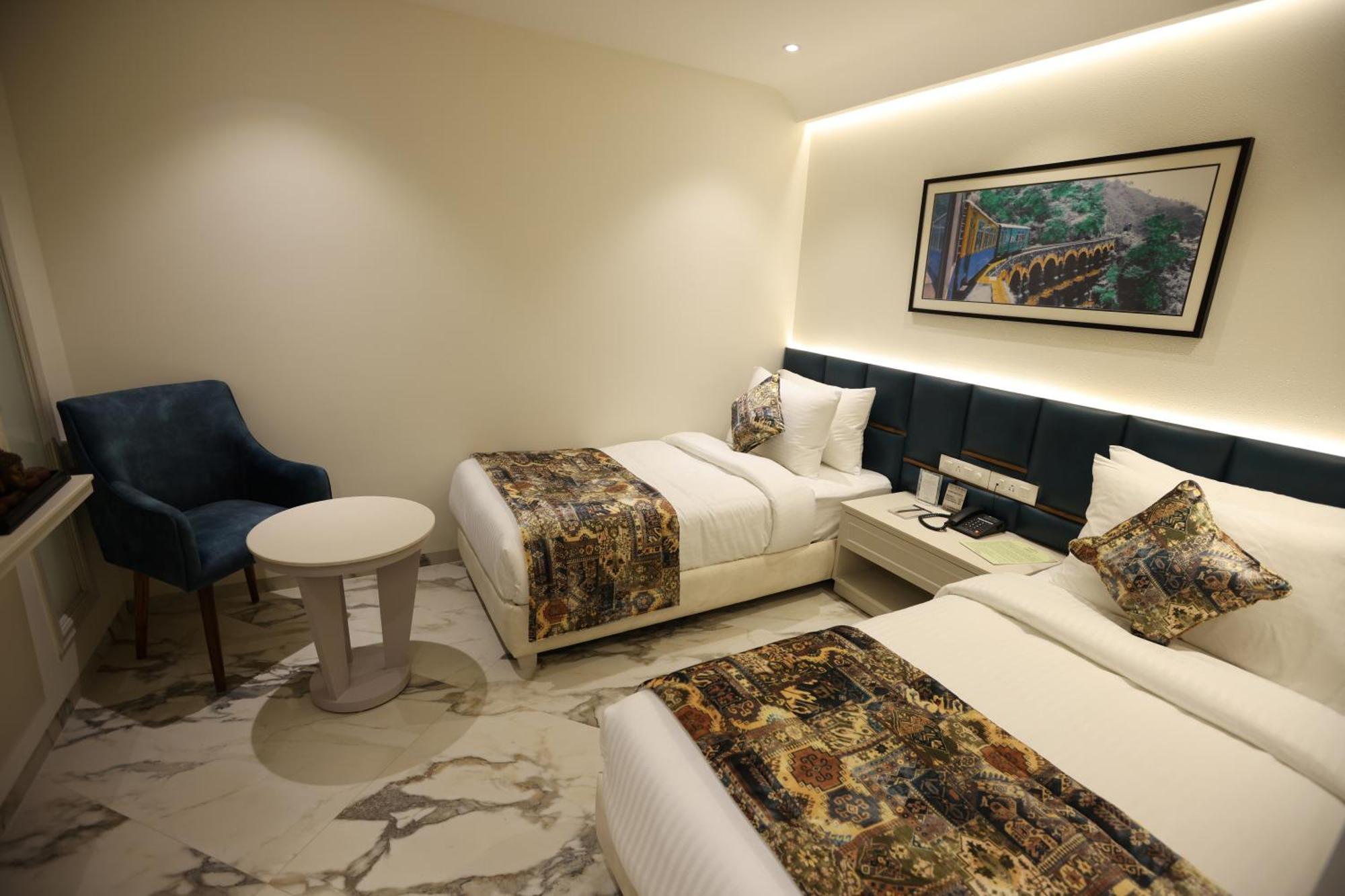 Hiraya Hotels Mohali 外观 照片