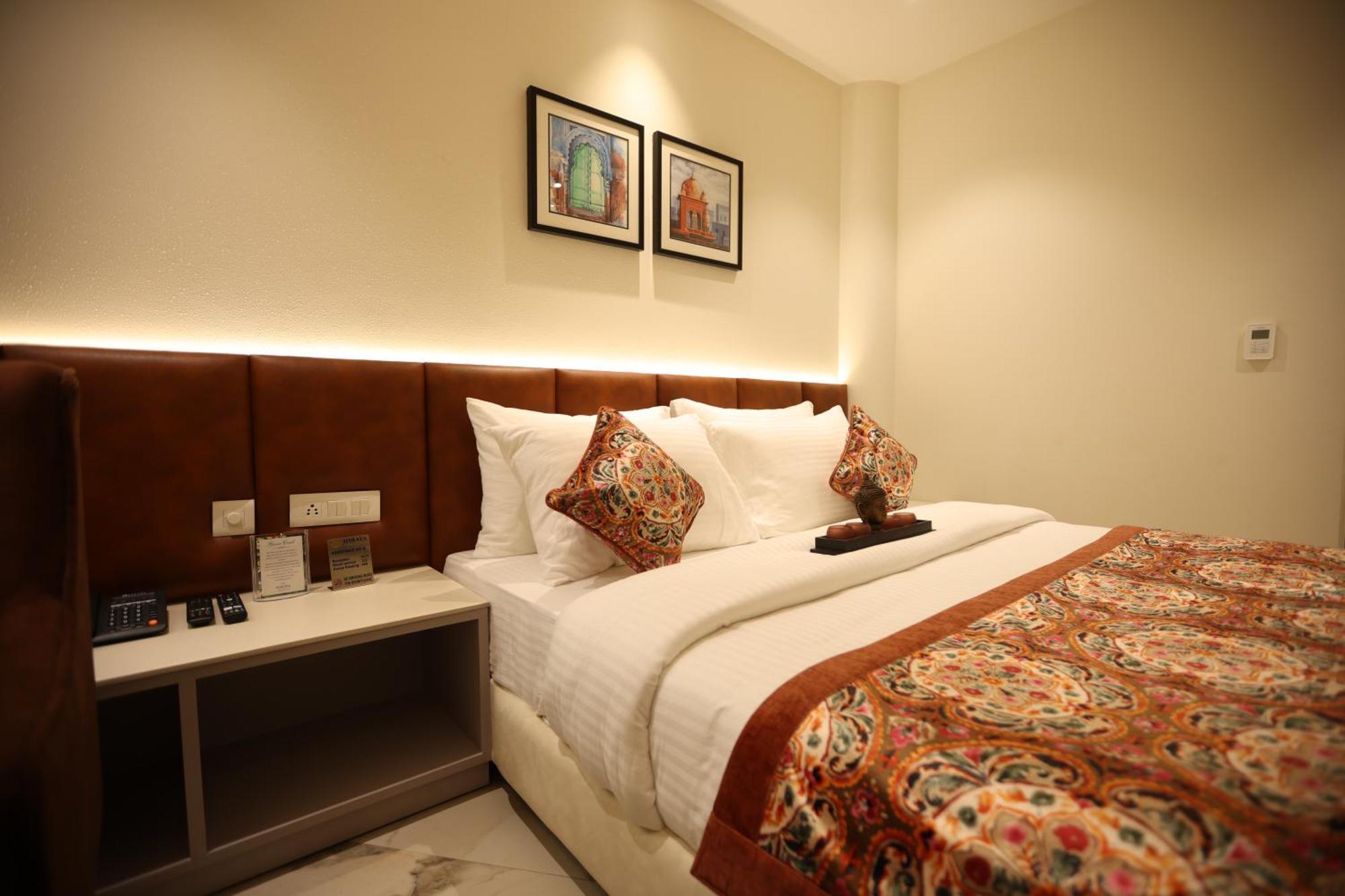 Hiraya Hotels Mohali 外观 照片