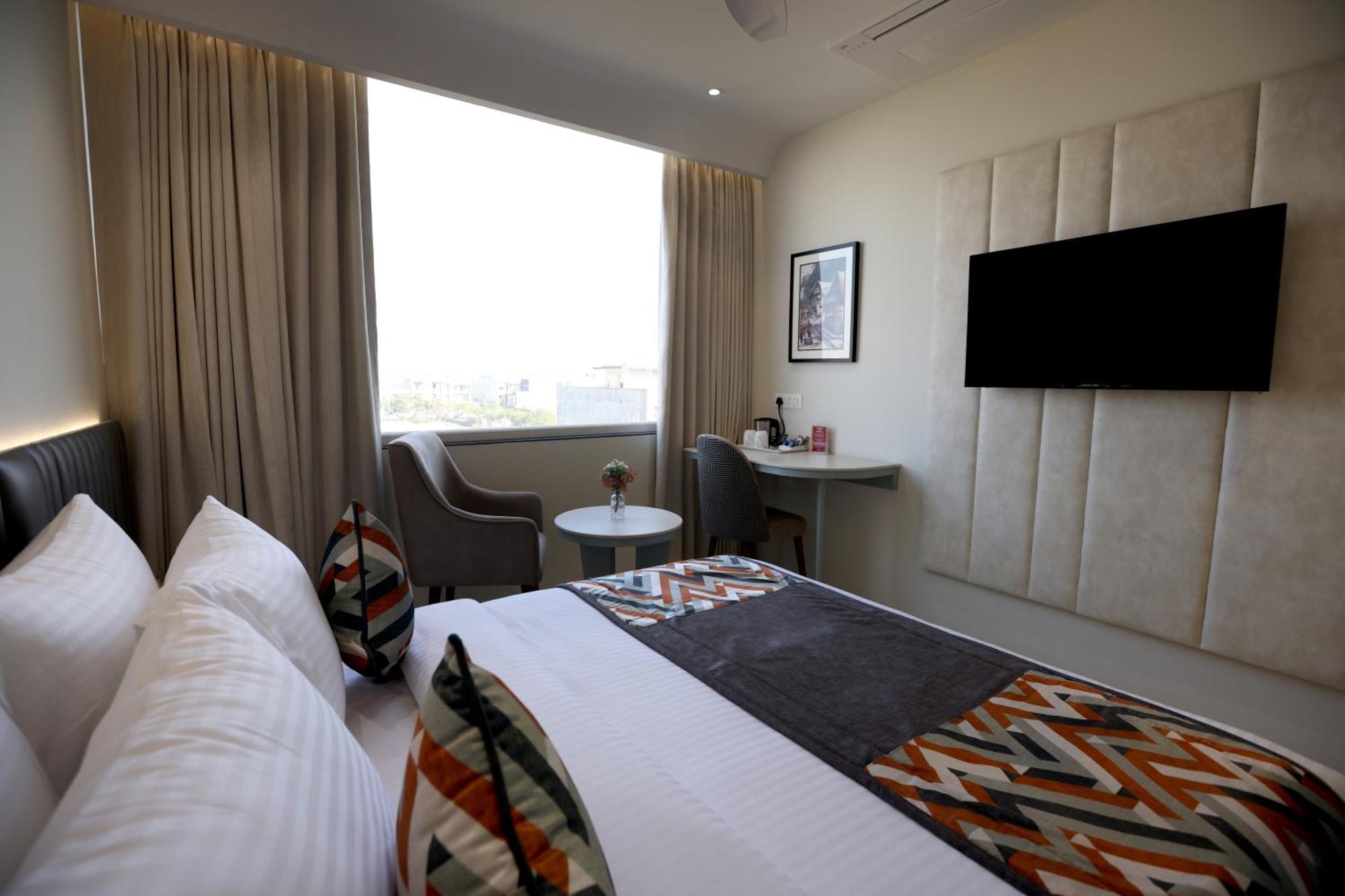Hiraya Hotels Mohali 外观 照片